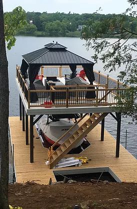 House Boat Deluxe
